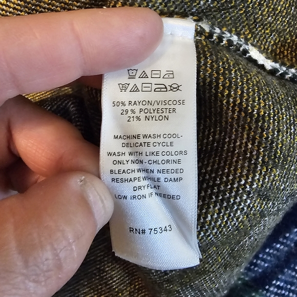 Tahari Plaid turtleneck long sleeve top Size Large - Picture 2 of 9